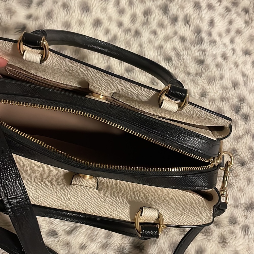 Tri-Color Coach Purse - Picture 5 of 5